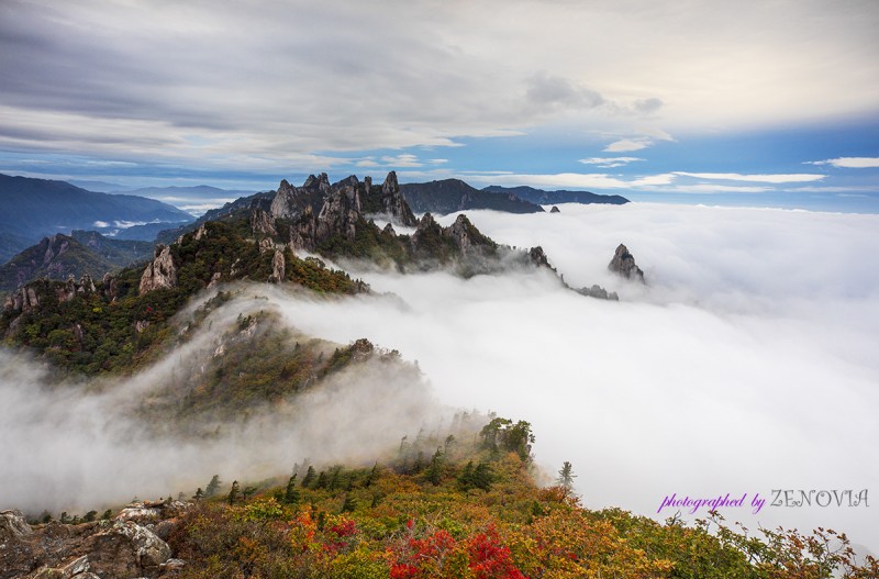 가을빛 물든 설악 공룡능선