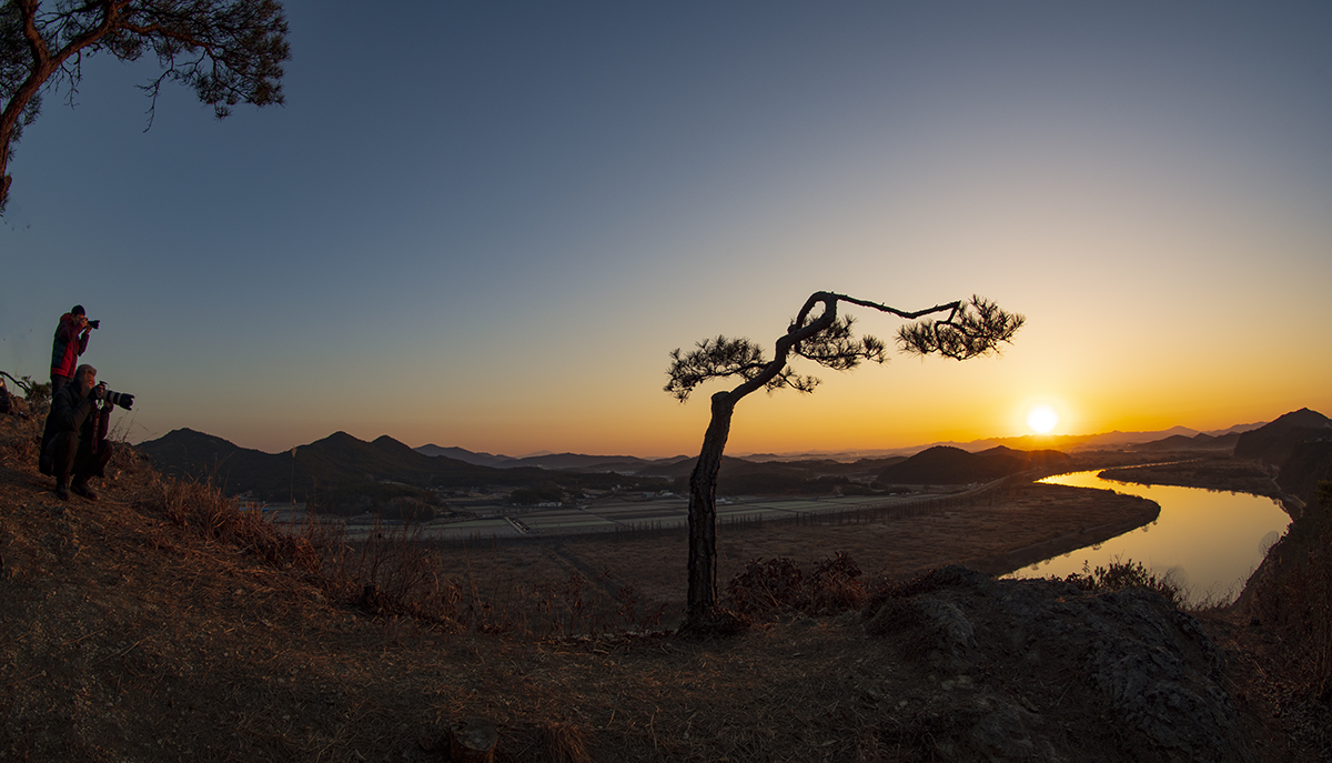 PHOTO BY  | NIKON D850 | 2024:01:13 07:52:20 | ISO-100 | 1/60 sec | f 11 | 15 mm | EV=0 | ● WIDTH:1200 pixels  HEIGHT:687 pixels