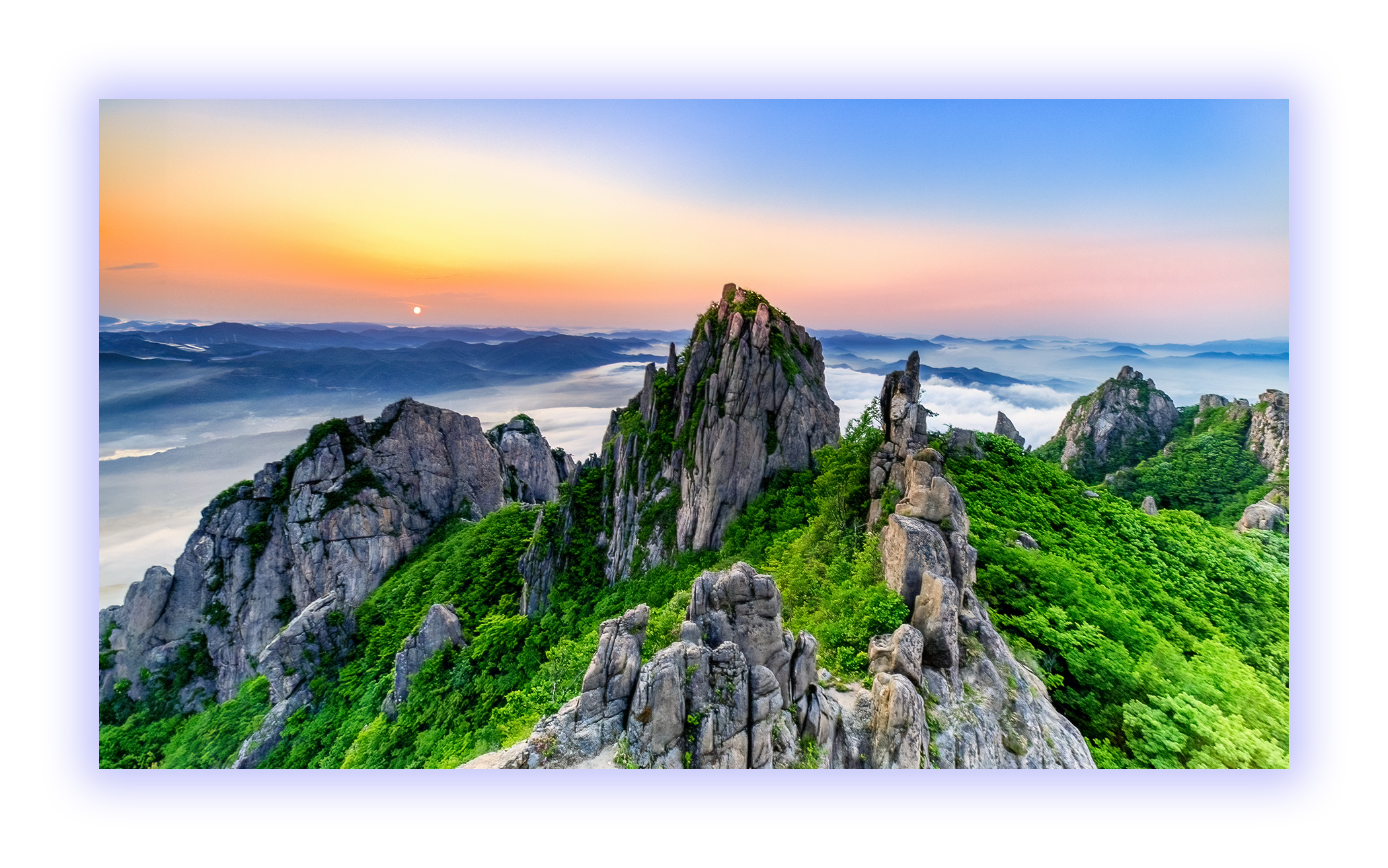 PHOTO BY photographer
PARK SEUNGWOO
S.KOREA | Canon EOS 5D Mark IV | 2022:05:22 06:04:17 | ISO-800 | 1/13 sec | f 8 | 16 mm | EV=0 | ● WIDTH:2100 pixels  HEIGHT:1313 pixels