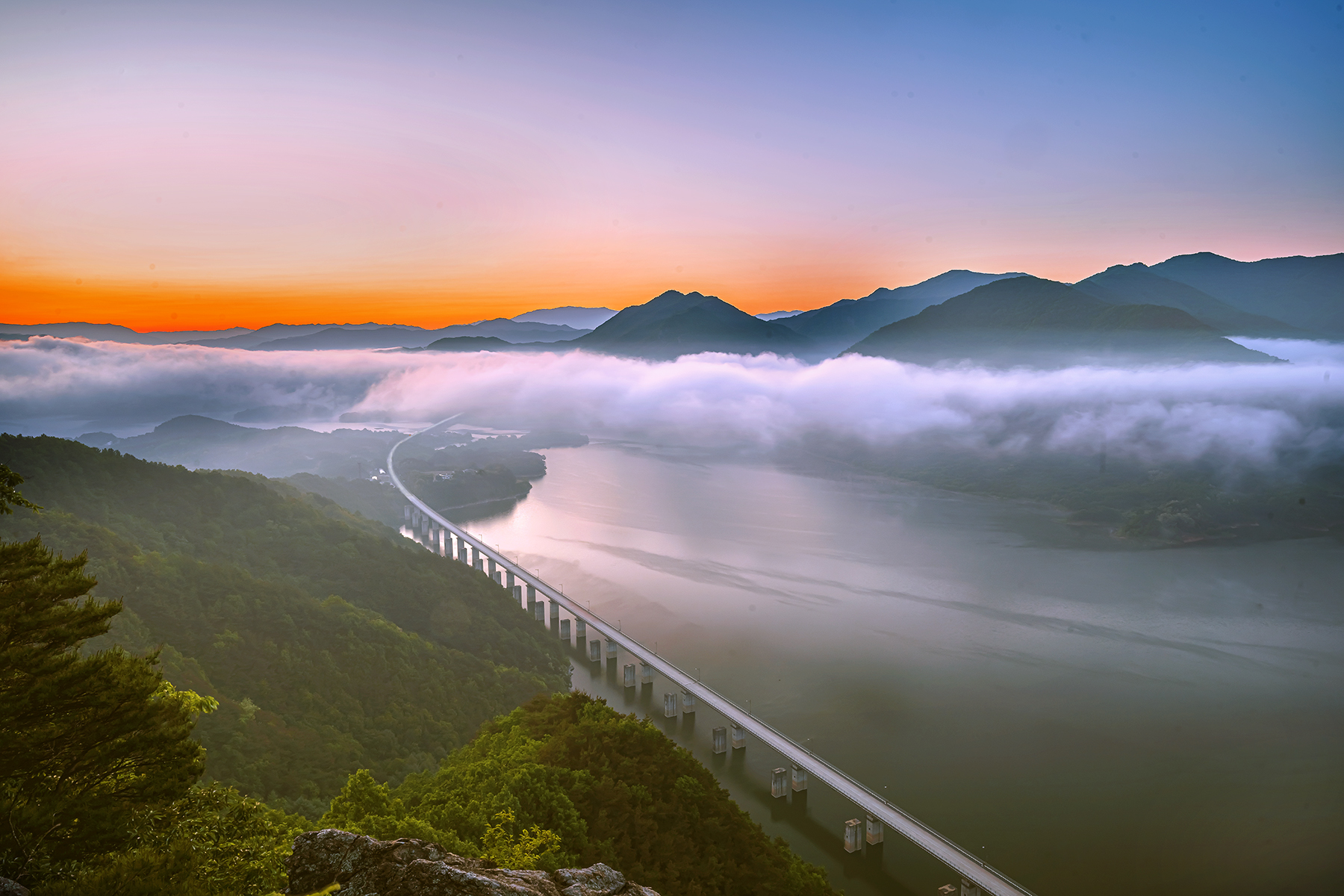 PHOTO BY  | NIKON Z 7_2 | 2024:05:14 05:15:49 | ISO-64 | 25/10 sec | f 16 | 24 mm | EV=0 | ● WIDTH:1800 pixels  HEIGHT:1200 pixels