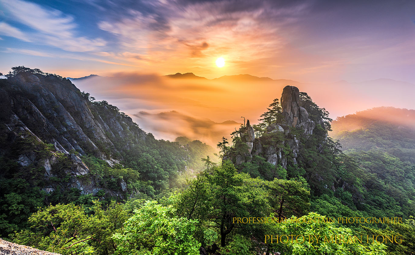 PHOTO BY HONG_MI_RAN | NIKON Z 8 | 2023:06:09 05:43:50 | ISO-64 | 30/1 sec | f 13 | 15 mm | EV=0 | ● WIDTH:1366 pixels  HEIGHT:839 pixels