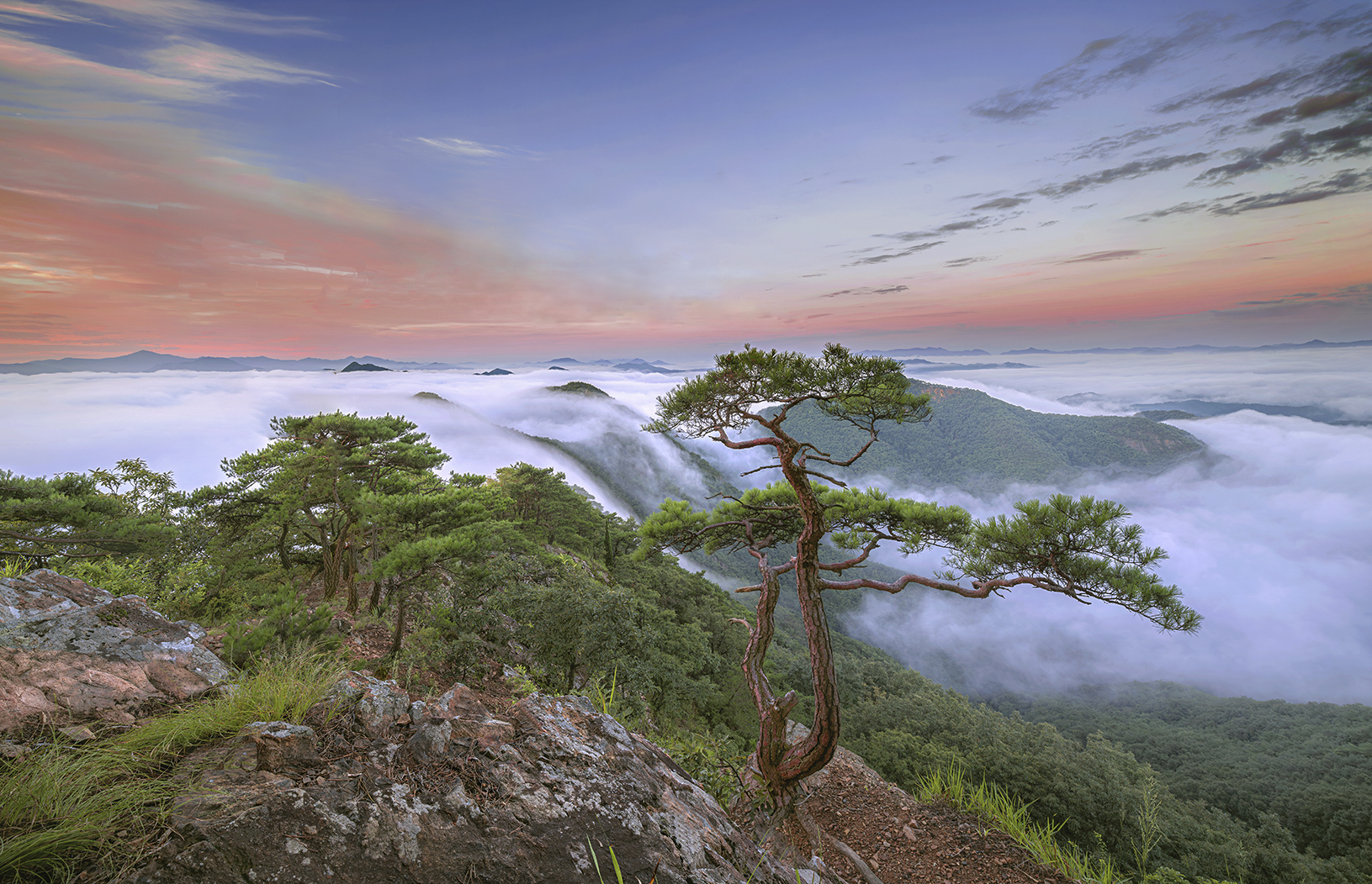 PHOTO BY  | NIKON Z 7_2 | 2024:08:06 05:46:59 | ISO-100 | 1/5 sec | f 11 | 14 mm | EV=0 | ● WIDTH:1631 pixels  HEIGHT:1052 pixels