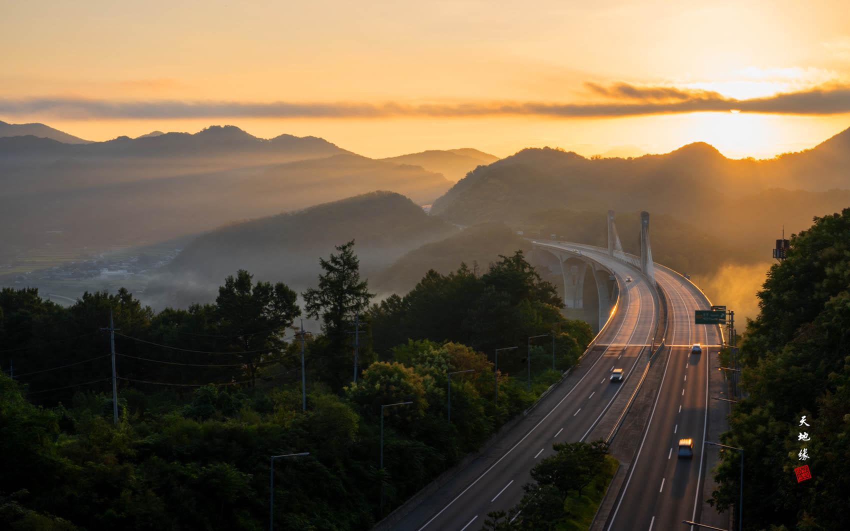 PHOTO BY KKY_CWANG_YEOL | NIKON Z 8 | 2024:09:18 06:26:41 | ISO-100 | 1/10 sec | f 22 | 49 mm | EV=0 | ● WIDTH:1700 pixels  HEIGHT:1062 pixels