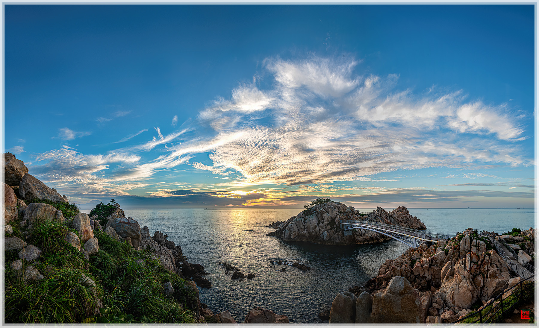 PHOTO BY  | NIKON D850 | 2024:09:19 06:13:25 | ISO-125 | 1/100 sec | f 13 | 20 mm | EV=-1.7 | ● WIDTH:1800 pixels  HEIGHT:1096 pixels