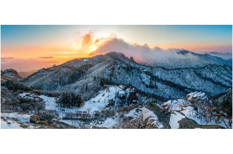 PHOTO BY MINKYUKIM  | Canon EOS 5D Mark III  | 2024:02:11 07:17:01  | ISO-200 | 1/60 sec | f 11 | 24 mm | EV=0 | ● WIDTH:1600 pixels  HEIGHT:716 pixels
