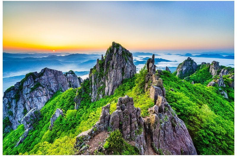 PHOTO BY  | NIKON Z 7_2  | 2024:05:09 05:34:21  | ISO-200 | 1/8 sec | f 11 | 15.5 mm | EV=-1 | ● WIDTH:1200 pixels  HEIGHT:800 pixels