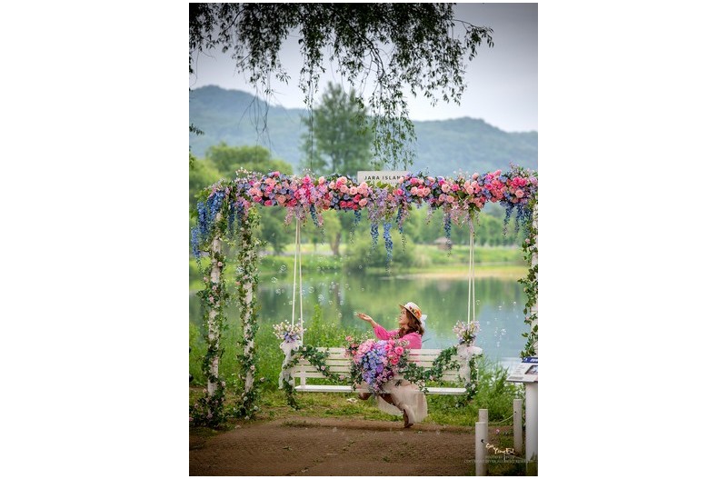 PHOTO BY  | NIKON Z f  | 2024:05:20 07:05:32  | ISO-100 | 1/125 sec | f 2 | 75 mm | EV=0 | ● WIDTH:1328 pixels  HEIGHT:1800 pixels