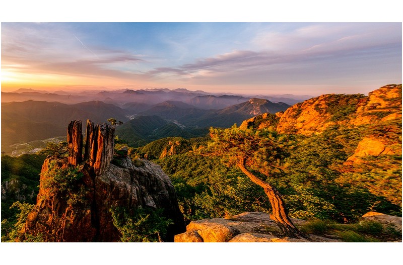 PHOTO BY MINKYUKIM  | Canon EOS 5D Mark III  | 2024:06:21 05:06:09  | ISO-200 | 1/30 sec | f 14 | 24 mm | EV=0 | ● WIDTH:1600 pixels  HEIGHT:881 pixels