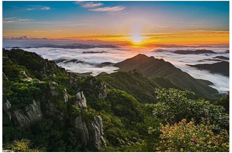 PHOTO BY  | NIKON Z 6_2  | 2024:07:25 05:43:18  | ISO-200 | 1/20 sec | f 16 | 17.5 mm | EV=-0.7 | ● WIDTH:1500 pixels  HEIGHT:998 pixels
