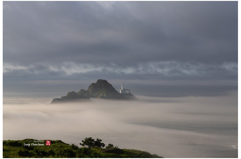 PHOTO BY Cksung  | Canon EOS 5D Mark III  | 2024:07:25 06:24:19  | ISO-100 | 1/320 sec | f 8 | 70 mm | EV=0 | ● WIDTH:1300 pixels  HEIGHT:867 pixels