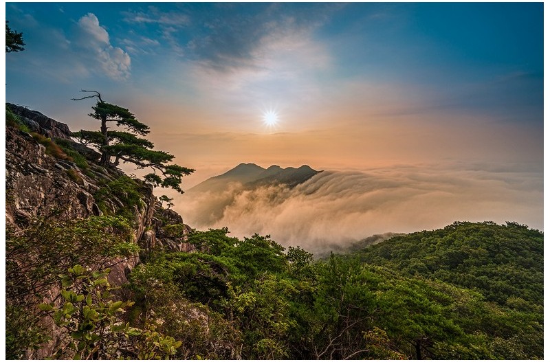 PHOTO BY  | NIKON Z 6_2  | 2024:08:04 06:32:08  | ISO-200 | 1/125 sec | f 16 | 15 mm | EV=-0.3 | ● WIDTH:1500 pixels  HEIGHT:998 pixels