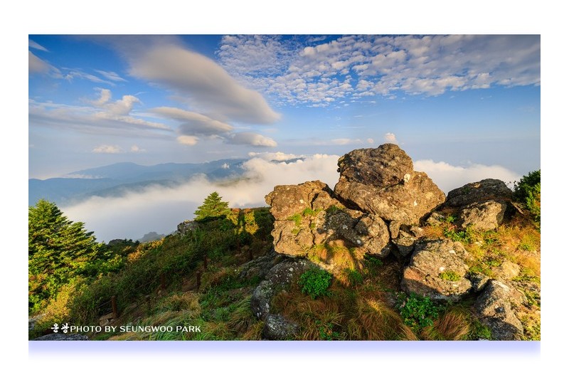 PHOTO BY PARK SEUNGWOO  | Canon EOS 5D Mark IV  | 2024:08:17 07:24:11  | ISO-100 | 1/40 sec | f 11 | 16 mm | EV=0 | ● WIDTH:2400 pixels  HEIGHT:1736 pixels