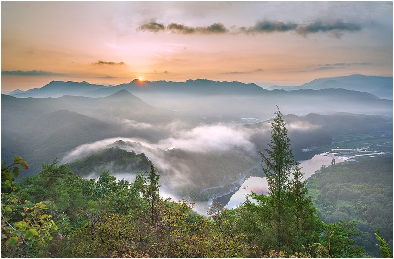 PHOTO BY  | NIKON Z 7_2  | 2024:08:18 06:10:01  | ISO-100 | 1/25 sec | f 10 | 24 mm | EV=0 | ● WIDTH:1700 pixels  HEIGHT:1116 pixels