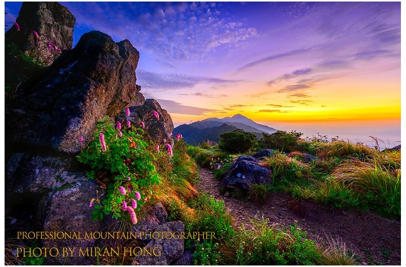 PHOTO BY HONG_MI_RAN  | NIKON Z 8  | 2024:08:17 05:28:10  | ISO-160 | 4/1 sec | f 14 | 14 mm | EV=0 | ● WIDTH:1366 pixels  HEIGHT:911 pixels
