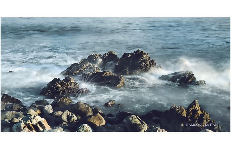PHOTO BY  | NIKON Z 6_2  | 2024:08:28 18:01:25  | ISO-200 | 16/10 sec | f 6 | 61 mm | EV=-1.3 | ● WIDTH:1700 pixels  HEIGHT:850 pixels