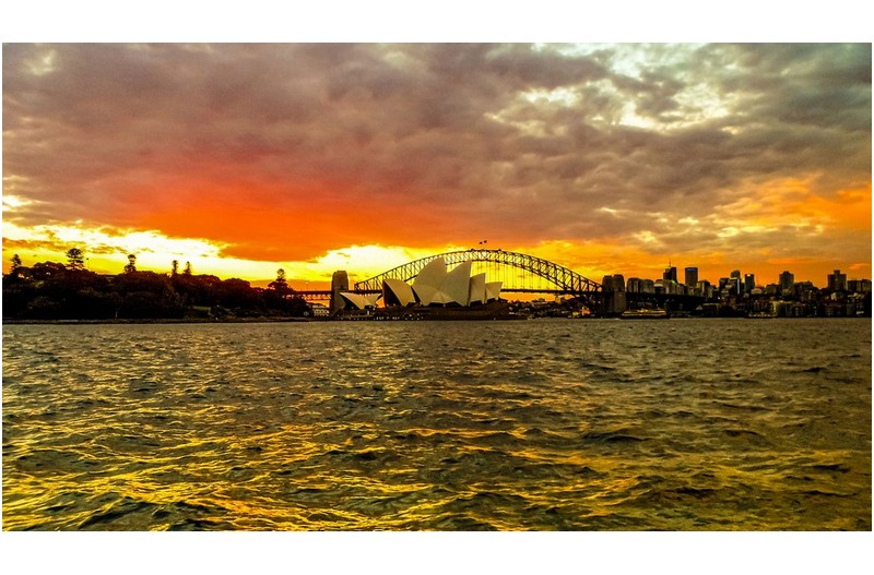   | PHOTO BY :   |
