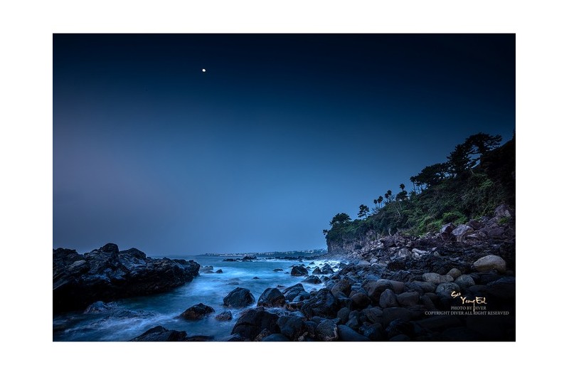 PHOTO BY  | Canon EOS R5  | 2024:08:23 05:55:49  | ISO-50 | 4/1 sec | f 22 | 17 mm | EV=0 | ● WIDTH:1600 pixels  HEIGHT:1281 pixels