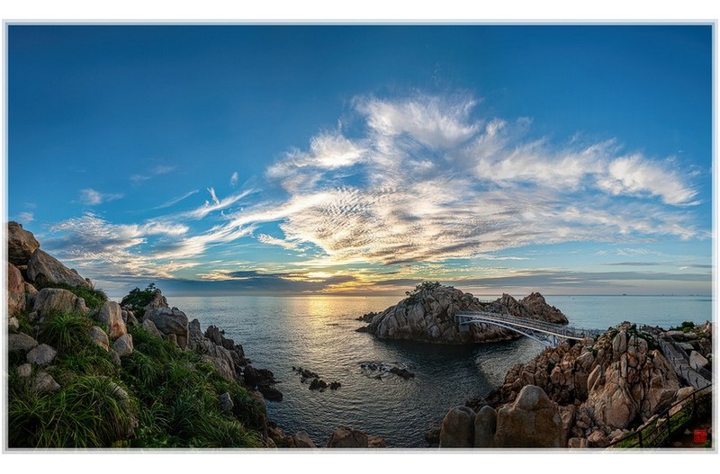 PHOTO BY  | NIKON D850  | 2024:09:19 06:13:25  | ISO-125 | 1/100 sec | f 13 | 20 mm | EV=-1.7 | ● WIDTH:1800 pixels  HEIGHT:1096 pixels