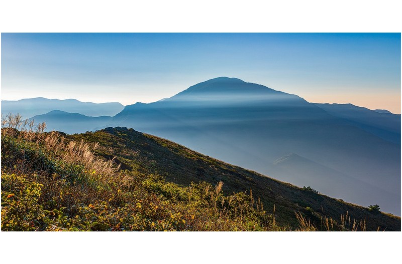 PHOTO BY  | Canon EOS 5D Mark IV  | 2024:09:14 07:08:18  | ISO-100 | 1/50 sec | f 22 | 73 mm | EV=0 | ● WIDTH:1600 pixels  HEIGHT:798 pixels